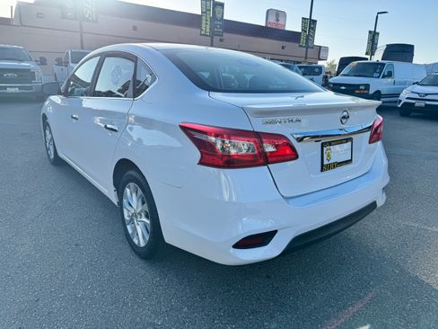Used 2019 Nissan Sentra S w/ Appearance Package FWD image 5