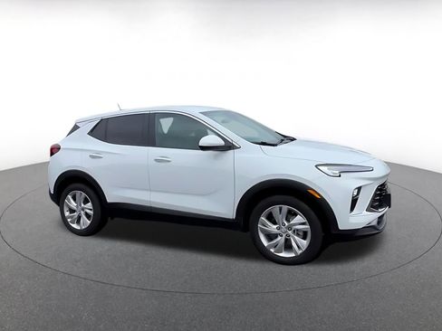 Used 2025 Buick Encore GX Preferred image 2