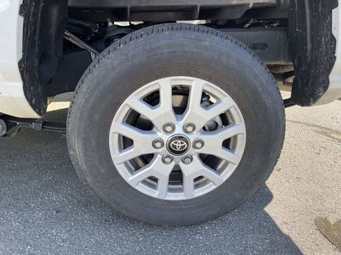 Used 2025 Toyota Tacoma SR AWD/4WD image 8