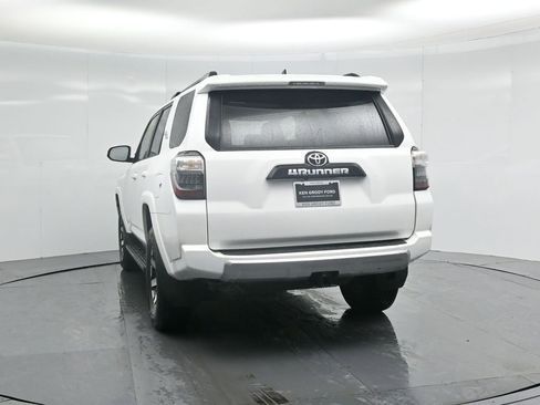 Used 2024 Toyota 4Runner TRD Off-Road image 27