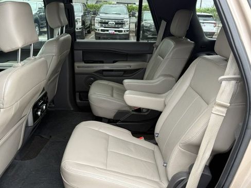 Used 2020 Ford Expedition XLT w/ Equipment Group 202A image 17
