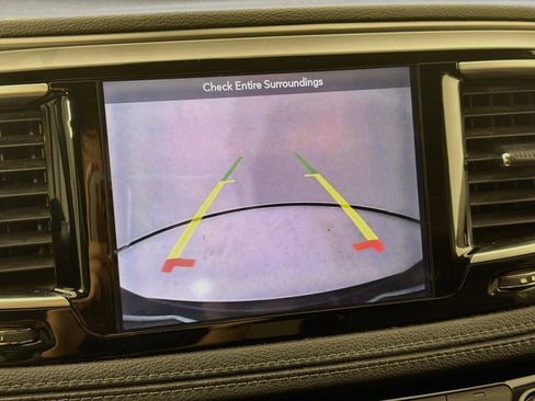 Used 2019 Chrysler Pacifica Limited FWD image 14