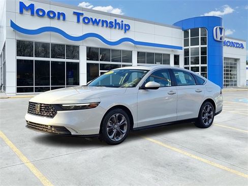 Used 2023 Honda Accord EX image 3