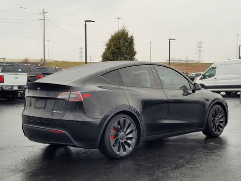 Used 2023 Tesla Model Y Performance image 4