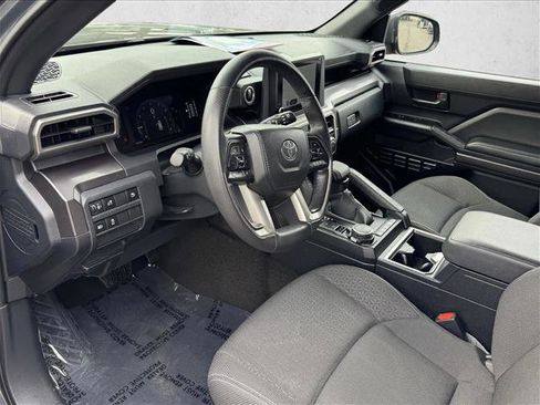 Certified 2025 Toyota 4Runner SR5 AWD/4WD image 11