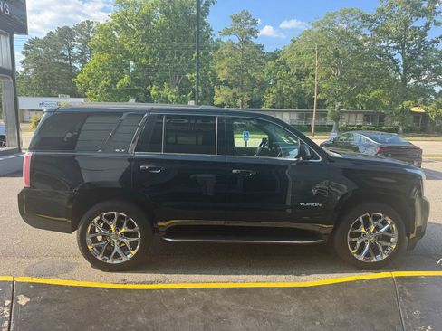 Used 2018 GMC Yukon SLT w/ Open Road Package AWD/4WD image 6