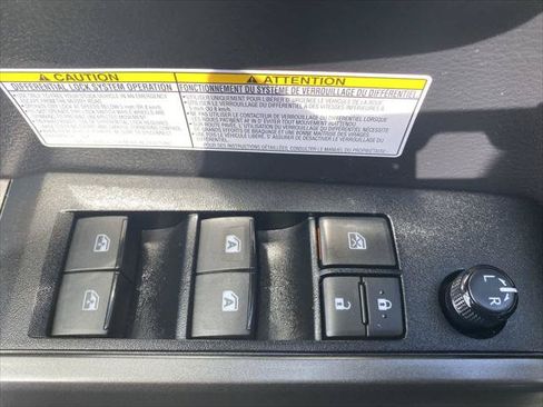 Certified 2020 Toyota Tacoma TRD Off-Road w/ TRD Premium Off Road Package AWD/4WD image 13