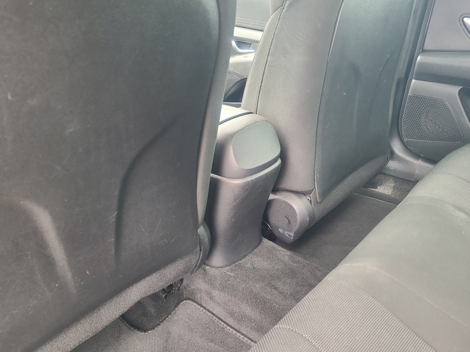 Used 2022 Hyundai Elantra SE FWD image 31