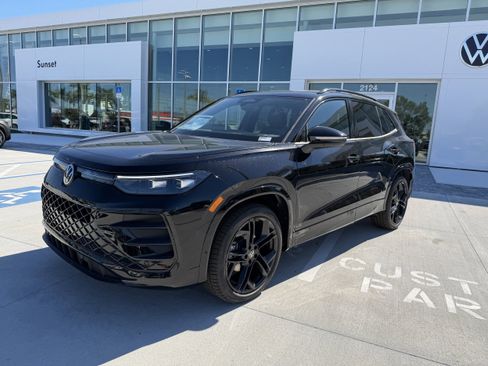 New 2026 Volkswagen Tiguan SE R-Line image 7