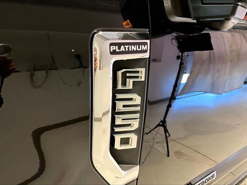Used 2019 Ford F250 Platinum w/ Platinum Ultimate Package image 25