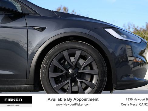 Used 2024 Tesla Model X image 5