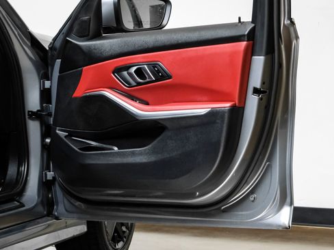 Used 2025 BMW 330i xDrive Sedan image 47