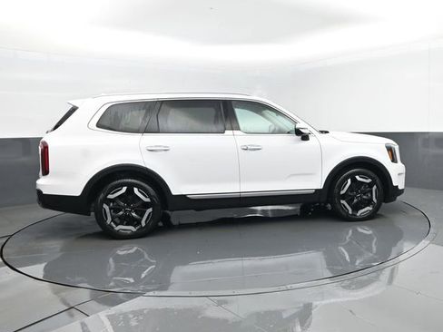 Used 2025 Kia Telluride S AWD/4WD image 4