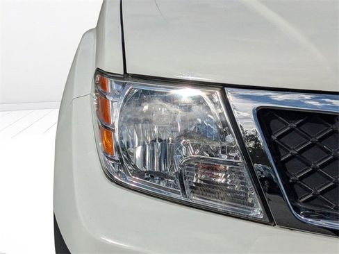 Used 2019 Nissan Frontier S image 9