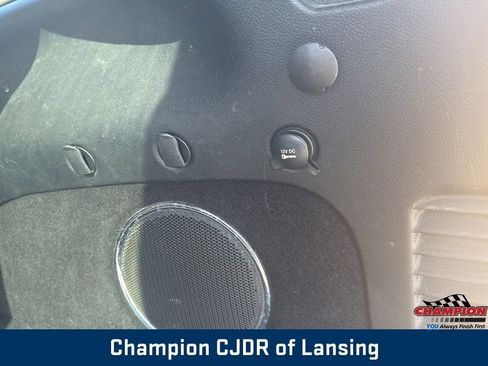 Used 2012 Jeep Grand Cherokee Laredo image 16