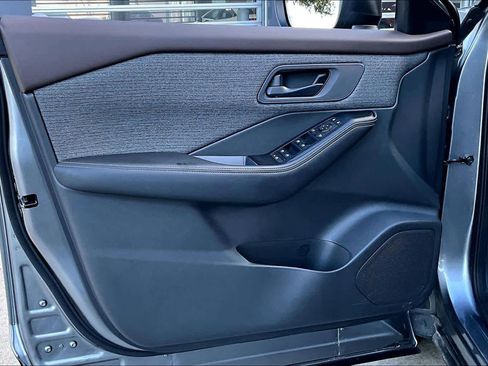 Certified 2022 Nissan Rogue S image 19