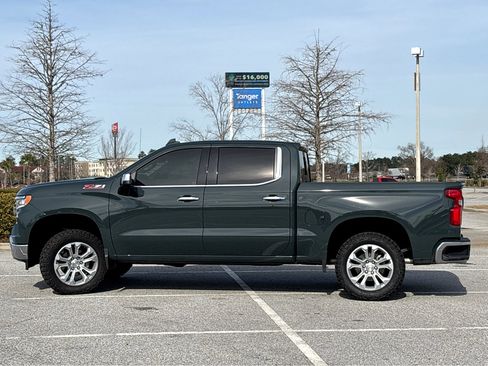 Used 2025 Chevrolet Silverado 1500 LTZ w/ Z71 Off-Road Package image 28