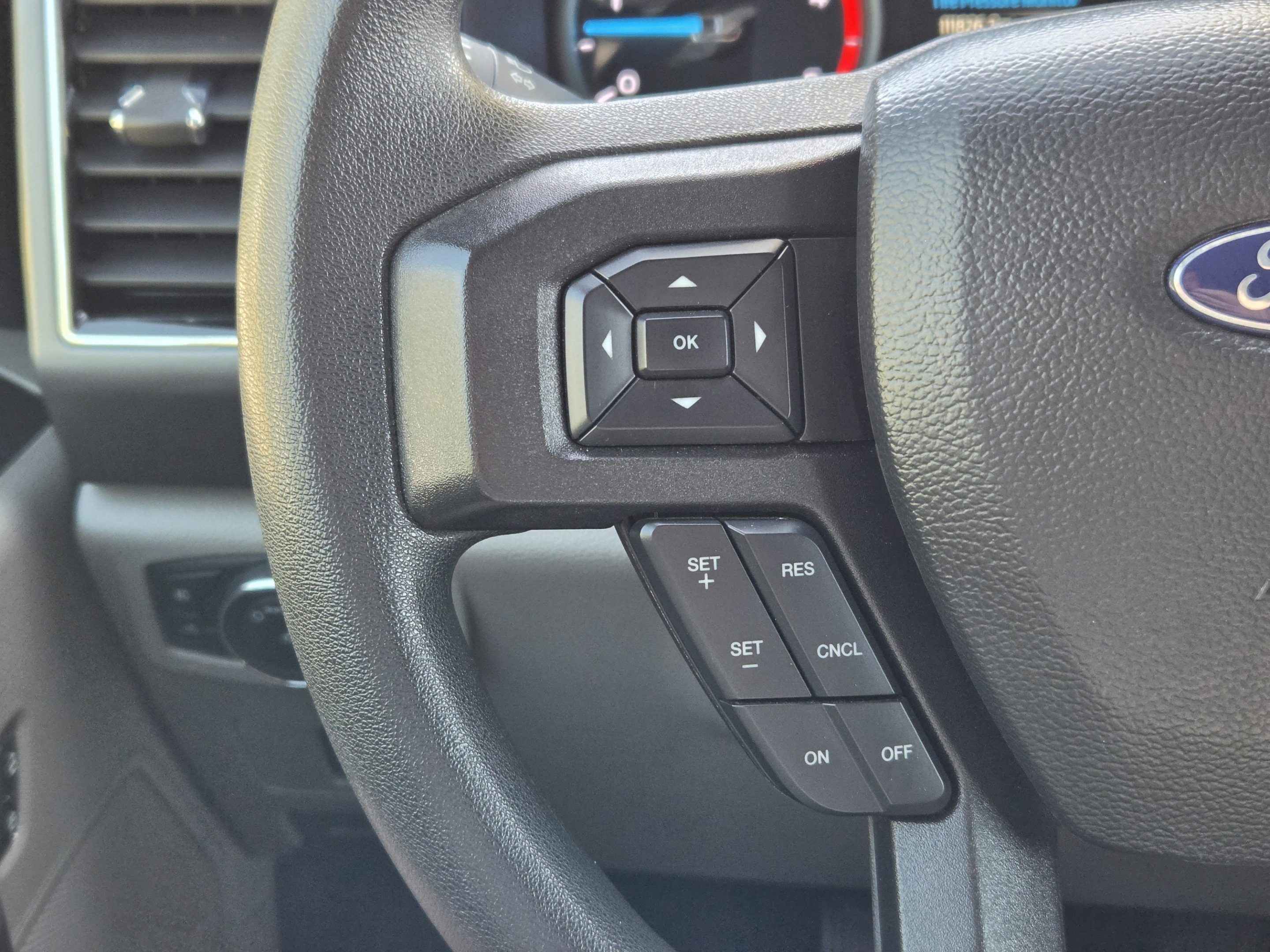 Used 2022 Ford F250 XLT w/ Black Appearance Package AWD/4WD image 25