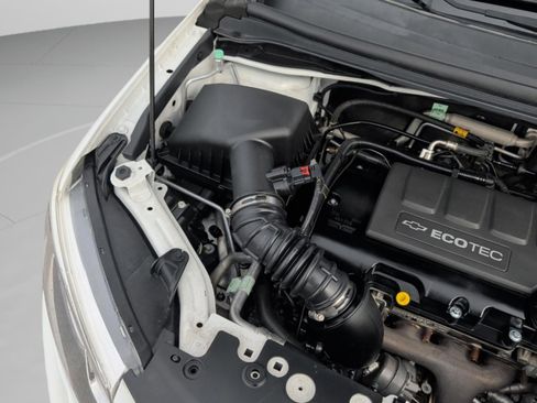 Used 2020 Chevrolet Sonic LT image 18