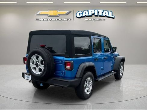 Used 2022 Jeep Wrangler Unlimited Sport AWD/4WD image 5