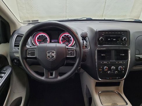 Used 2015 Dodge Grand Caravan SXT FWD image 22