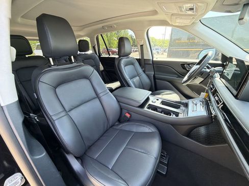 New 2026 Lincoln Aviator AWD image 26