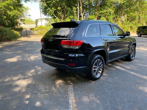 Used 2018 Jeep Grand Cherokee Limited AWD/4WD image 9