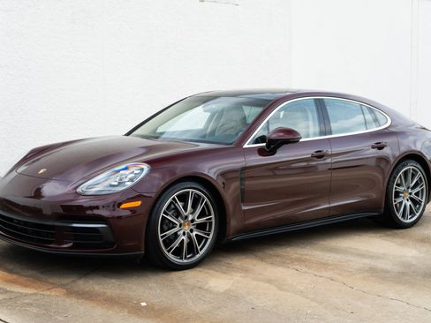 Used 2018 Porsche Panamera 4 AWD/4WD image 7