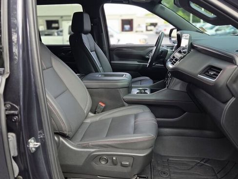 Used 2024 Chevrolet Tahoe RST w/ Luxury Package AWD/4WD image 17