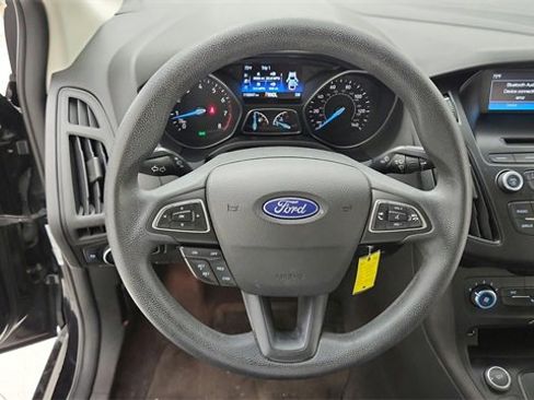 Used 2015 Ford Focus SE w/ Reverse Sensing Package image 20
