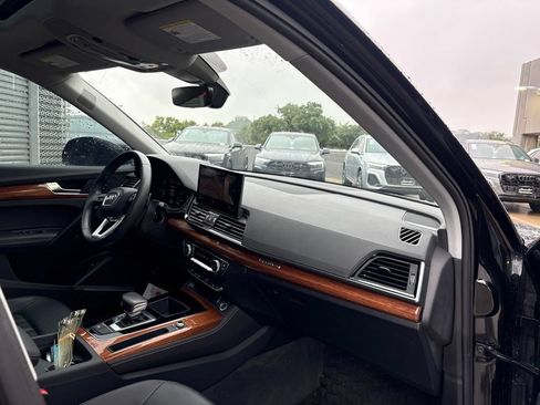 Used 2023 Audi Q5 2.0T Premium Plus w/ Premium Plus Package AWD/4WD image 15
