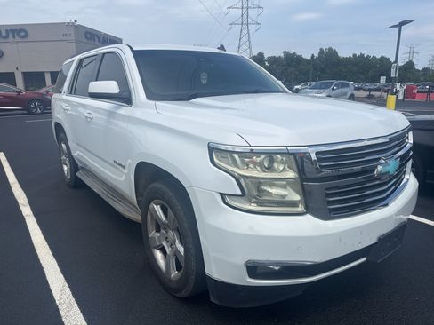 Used 2015 Chevrolet Tahoe LT RWD image 3
