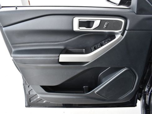 Used 2023 Ford Explorer XLT w/ Equipment Group 202A image 26