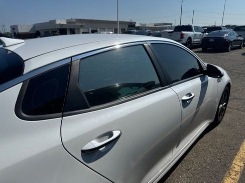 Used 2020 Kia Optima LX FWD image 10