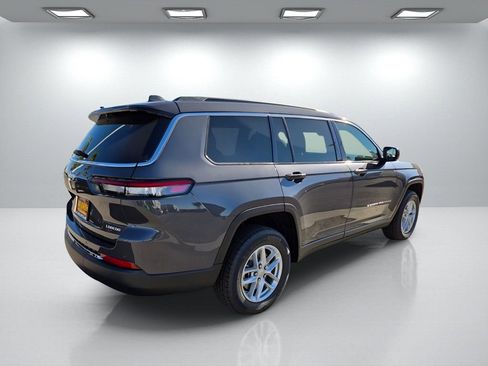 New 2025 Jeep Grand Cherokee L Laredo image 4
