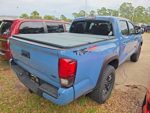 Used 2019 Toyota Tacoma TRD Off-Road w/ TRD Premium Off Road Package AWD/4WD image 5