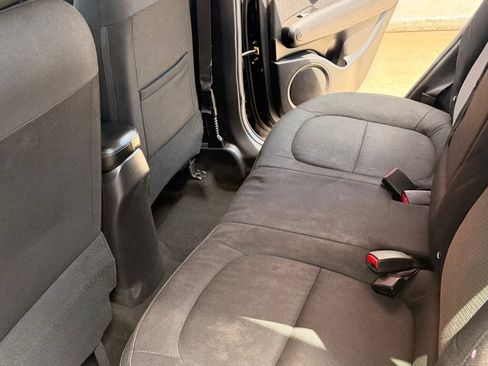 Used 2018 Kia Soul + FWD image 8