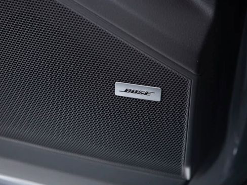 Certified 2026 Porsche Cayenne AWD/4WD image 33