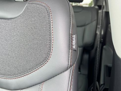 New 2026 Ford Explorer Active w/ Active Comfort Package image 17