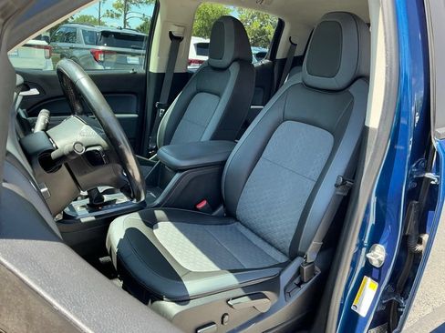Used 2019 Chevrolet Colorado Z71 AWD/4WD image 23