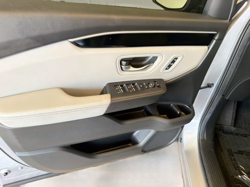 Certified 2025 Honda Pilot EX-L image 19