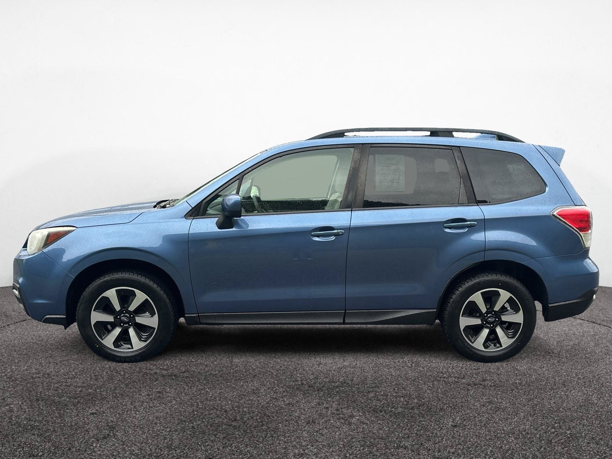 Used 2018 Subaru Forester 2.5i Premium w/ All-Weather Package AWD/4WD image 2