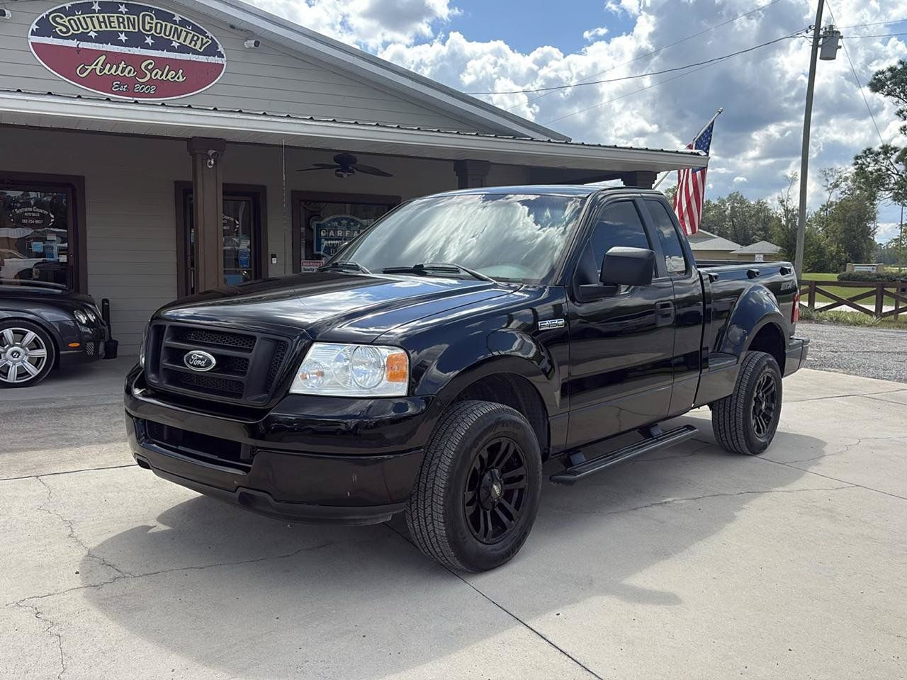 Used 2005 Ford F150 STX RWD image 1