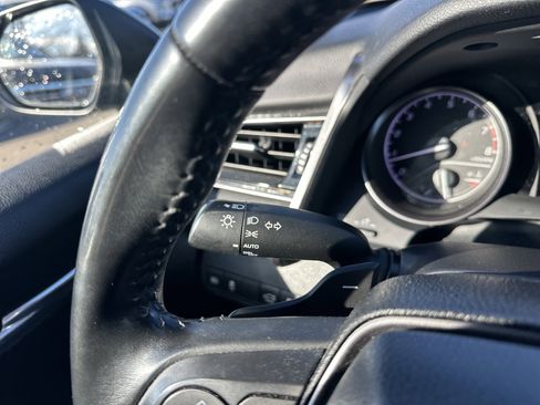 Used 2022 Toyota Camry SE image 20