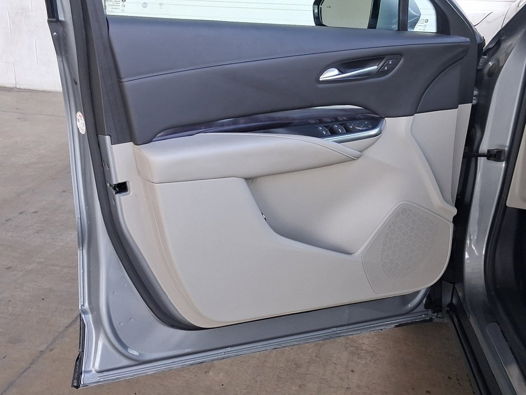 Used 2023 Cadillac XT4 Luxury FWD image 15