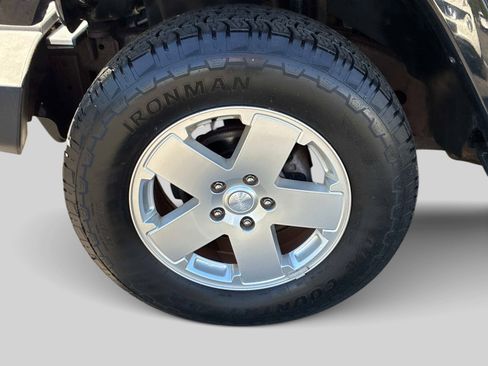 Used 2010 Jeep Wrangler Unlimited Sahara w/ Trailer Tow Group AWD/4WD image 15