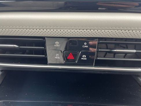 Used 2024 Volkswagen Atlas Cross Sport SEL Premium R-Line image 16