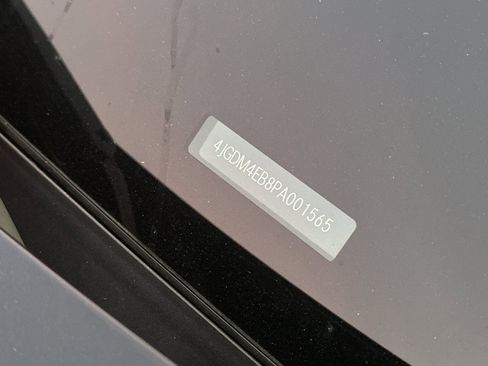 Certified 2023 Mercedes-Benz EQS 580 4MATIC SUV image 17