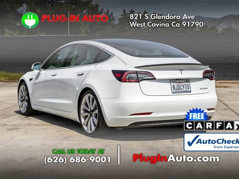 Used 2018 Tesla Model 3 Performance image 2