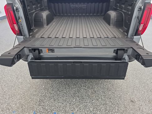 Used 2025 GMC Sierra 1500 AT4 w/ AT4 Premium Package image 23